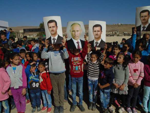 Юг Сирии: русских солдат-освободителей встречают портретами Путина и улыбками (ФОТО) | Русская весна