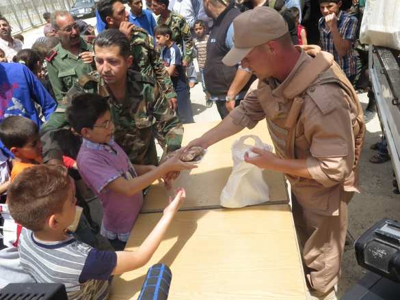 Спецоперация ВС России в Дамаске: в селение, окруженное 2000-ми боевиков, доставлена помощь — эксклюзив «Русской Весны» (ФОТО) | Русская весна