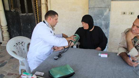 Впервые: Конвой Минобороны прибыл в подконтрольный боевикам анклав в Хомсе (ФОТО) | Русская весна