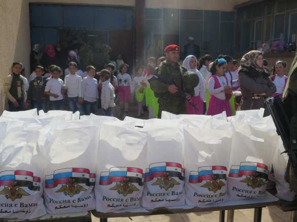 «Катюша» и «Полюшко-поле»: Сирийские красавицы и дети встретили российских военных песнями (+ВИДЕО, ФОТО) | Русская весна