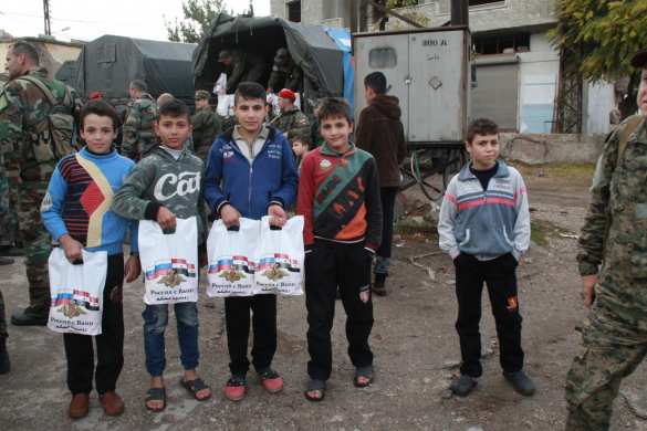 Сирия: Жители отбросили боевиков от города и радостно встретили российских военных (ФОТО) | Русская весна