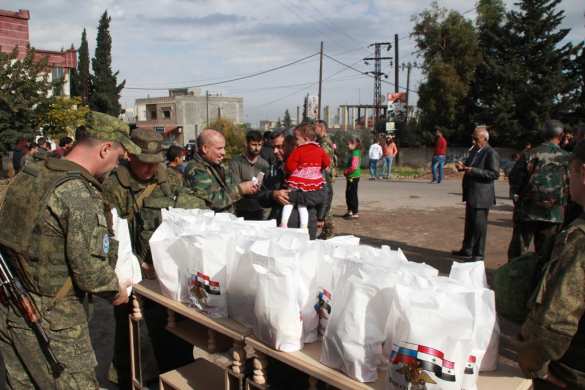 Сирия: Жители отбросили боевиков от города и радостно встретили российских военных (ФОТО) | Русская весна