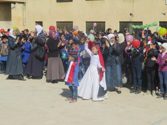 «Спасибо, Россия! Спасибо русским солдатам!» — в райский уголок Сирии прибыл конвой Минобороны РФ (ФОТО) | Русская весна