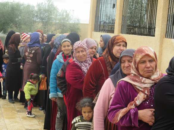 Российские военные прибыли в город сдавшихся боевиков (ФОТО) | Русская весна