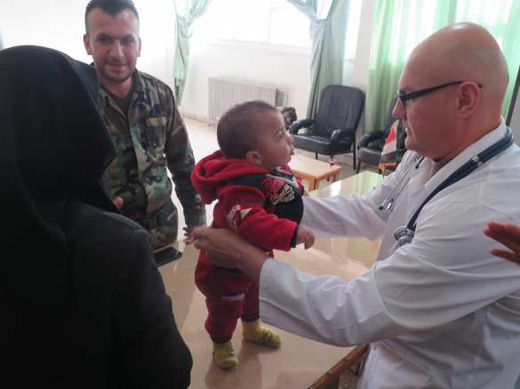 Несущие жизнь: Российские военные на юге Сирии, — репортаж РВ (ФОТО) | Русская весна