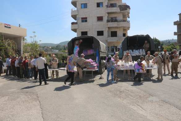 «Спасибо, Россия!» — арабские детишки устроили трогательную встречу российским военным (ФОТО) | Русская весна