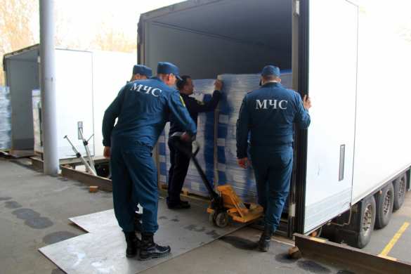 На Донбасс прибыл конвой с важным грузом из России (ФОТО, ВИДЕО) | Русская весна