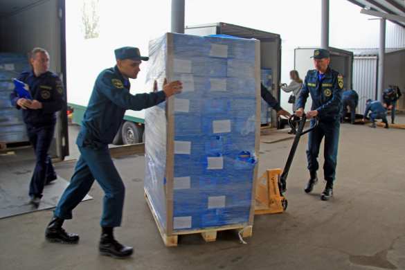 На Донбасс прибыл конвой с важным грузом из России (ФОТО, ВИДЕО) | Русская весна