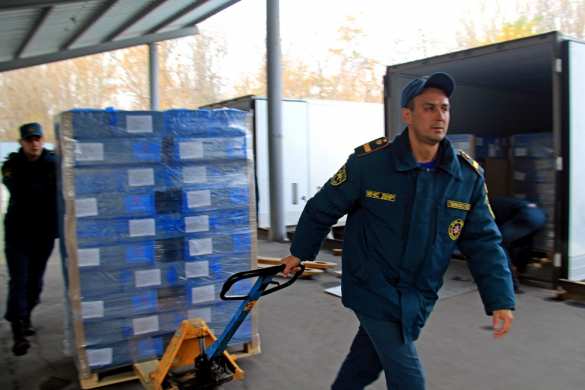 На Донбасс прибыл конвой с важным грузом из России (ФОТО, ВИДЕО) | Русская весна