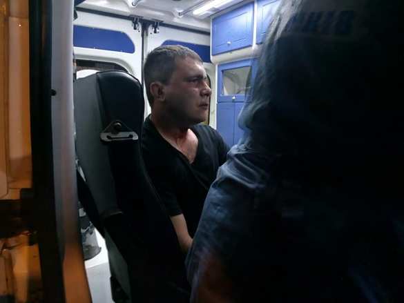 «Бронежилет был мокрый от крови»: боевики «Азова» избили охрану харьковского ресторана (ФОТО) | Русская весна