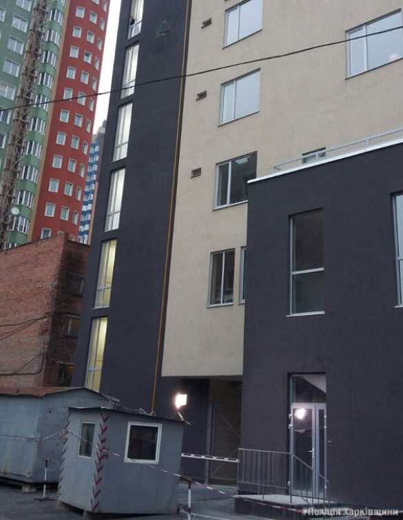 В Харькове обстреляли здание из гранатомета (ФОТО) | Русская весна