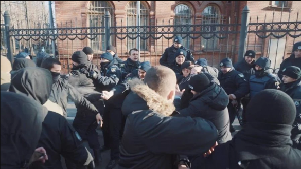 В Харькове неонацисты устроили погром и подрались с полицией (ФОТО) | Русская весна