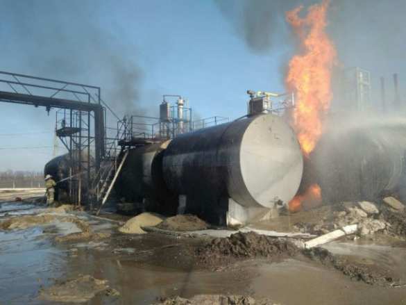 На Харьковщине горят цистерны с мазутом и жидким газом (ФОТО) | Русская весна