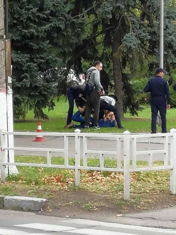 Дикая Украина: На детской площадке в Херсоне задержали СБУшника-эксгибициониста (ФОТО) | Русская весна