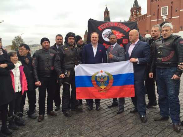 Байкер Хирург подарит новоиспечённому гражданину РФ Рою Джонсу мотоцикл (ФОТО) | Русская весна