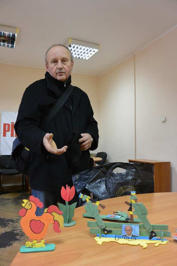 На Украине школьников учат делать антипутинские игрушки на уроках труда (ФОТО, ВИДЕО) | Русская весна