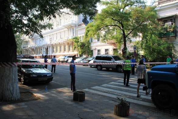 13 августа Антимайдан пикетировал облУВД в Одессе, требуя ответа за трагедию 2 мая (фото, видео) | Русская весна