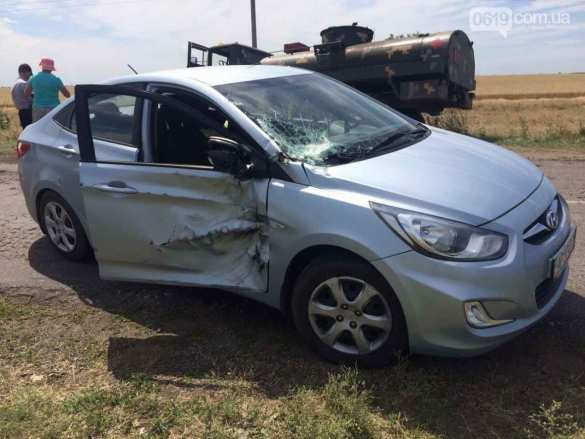 На Украине дама на Hyundai «подрезала» колонну военной техники (ФОТО) | Русская весна