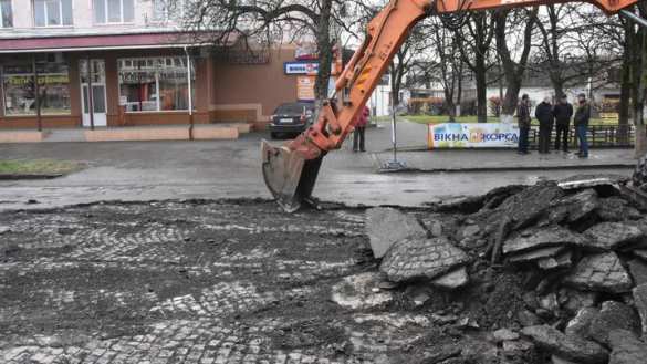 На Закарпатье откопали старую брусчатку из-под украинского асфальта (ФОТО, ВИДЕО) | Русская весна