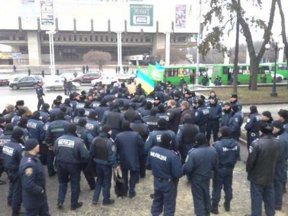 Акция или провокация? В Харькове разогнан пикет протестантов (фото, видео) | Русская весна