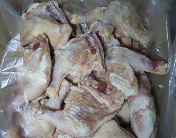 В Крым пытались ввезти 20 тонн испорченной украинской курятины | Русская весна