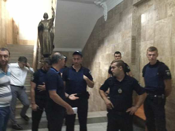 Полиция жестоко избила студентов в киевском университете (ФОТО) | Русская весна