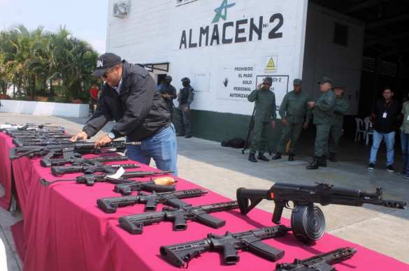 В Венесуэле задержали крупную партию оружия из США, предназначавшуюся для местного «майдана» (+ФОТО) | Русская весна