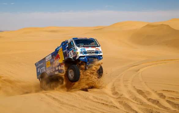 «Русские нас обманывают»: Голландский гонщик обвинил «КАМАЗ-мастер» в жульничестве (+ФОТО, ВИДЕО) | Русская весна