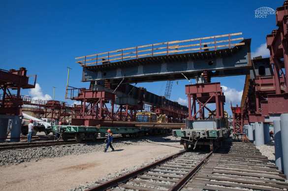 Началась сборка судоходных арок Крымского моста (ФОТО) | Русская весна