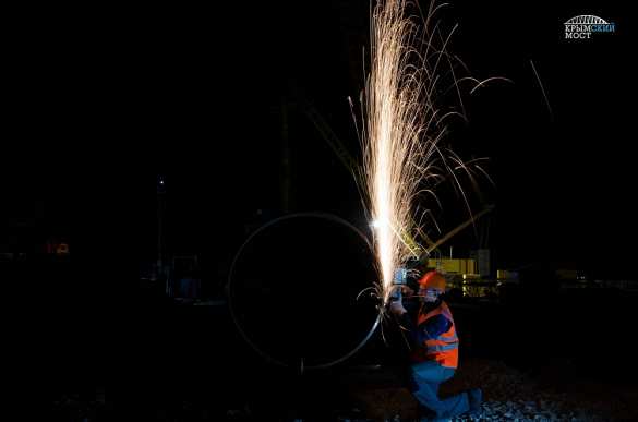 Строители начали сооружение судоходной части Крымского моста (ФОТО, ВИДЕО) | Русская весна