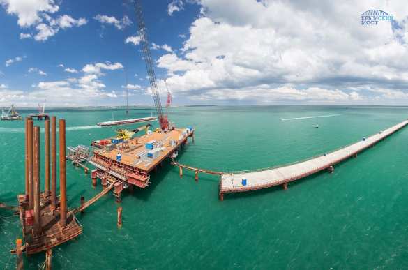 Строители начали сооружение судоходной части Крымского моста (ФОТО, ВИДЕО) | Русская весна