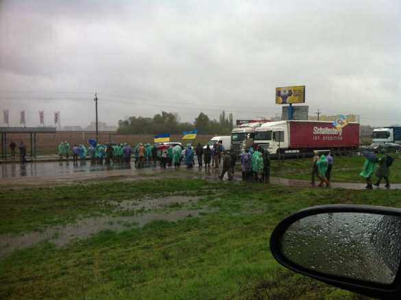 В Киеве агрессивные «ветераны-атошники» заблокировали движение на Окружной (ФОТО) | Русская весна