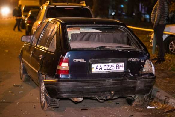 9 разбитых машин и неудавшийся побег: в Киеве пьяный цыган устроил грандиозное ДТП (ФОТО, ВИДЕО) | Русская весна