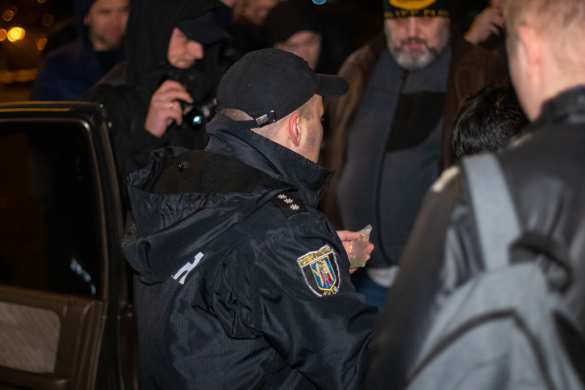 9 разбитых машин и неудавшийся побег: в Киеве пьяный цыган устроил грандиозное ДТП (ФОТО, ВИДЕО) | Русская весна