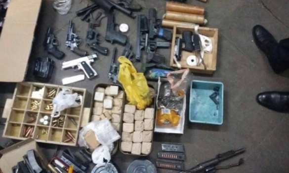 «Айдаровец» прятал арсенал оружия на киевском заводе (ФОТО) | Русская весна