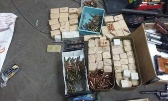 «Айдаровец» прятал арсенал оружия на киевском заводе (ФОТО) | Русская весна