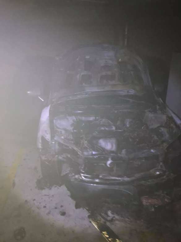 В Киеве сожгли машину адвоката российских политзаключённых (ФОТО, ВИДЕО) | Русская весна