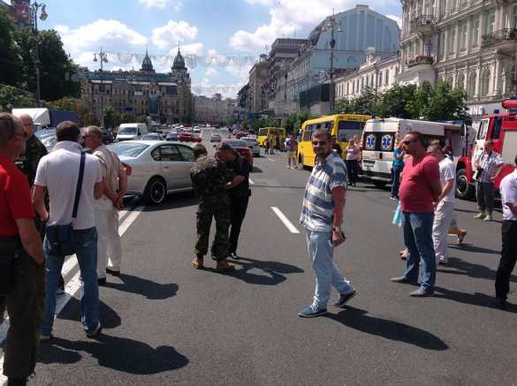 Боевики карательных батальонов перекрыли Крещатик и угрожают новым майданом — ОНЛАЙН-ТРАНСЛЯЦИЯ (+ВИДЕО 18+, ФОТО) | Русская весна