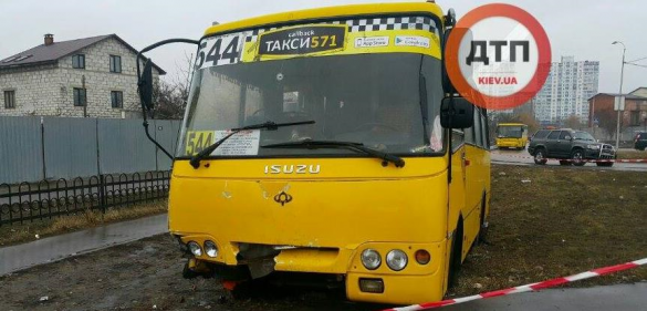 В Киеве вооруженный мужчина угнал маршрутку (+ВИДЕО, ФОТО) | Русская весна