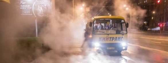 Кто сказал, что в Киеве нет горячей воды? В Киеве прорвало трубы с горячей водой (ФОТО) | Русская весна