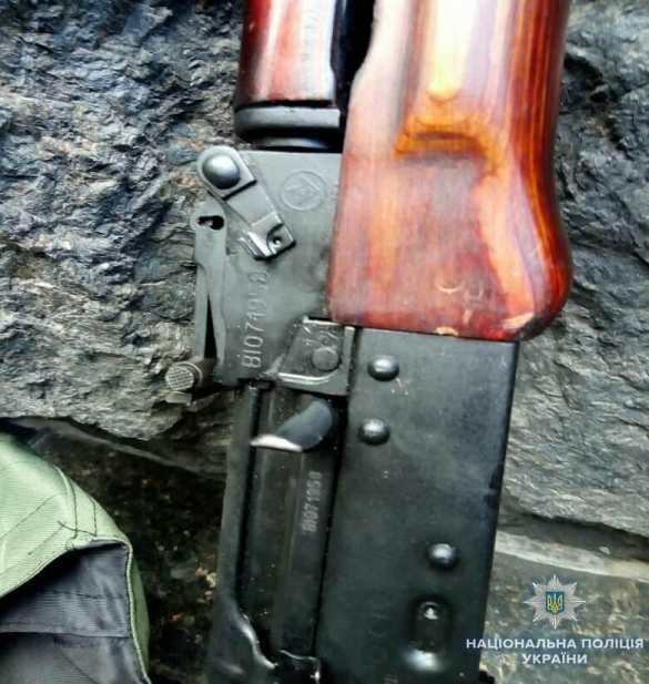 С криком «Крым наш!» вооружённый до зубов мужчина пытался прорваться к Раде (+ВИДЕО, ФОТО) | Русская весна