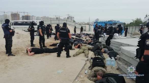В Киеве полиция задержала несколько десятков вооружённых людей (ФОТО) | Русская весна