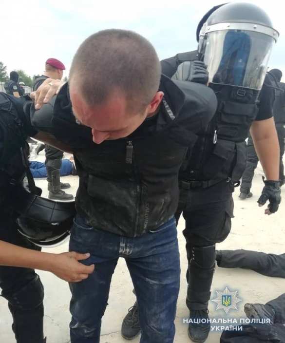 В Киеве полиция задержала несколько десятков вооружённых людей (ФОТО) | Русская весна