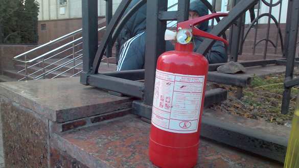 В Кировограде жгут шины, требуя уволить прокурора (фото) | Русская весна