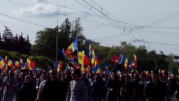 В Кишиневе протестующие окружили Дом Правительства, прорвав полицейский кордон, — источник «Русской Весны» (+ФОТО) | Русская весна