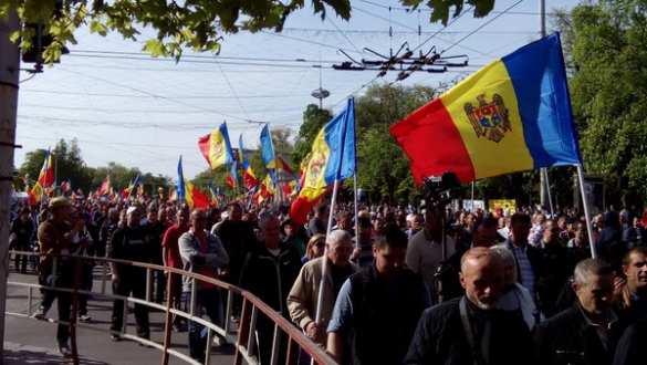 В Кишиневе протестующие окружили Дом Правительства, прорвав полицейский кордон, — источник «Русской Весны» (+ФОТО) | Русская весна