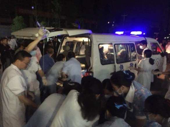 Сильное землетрясение в Китае: значительные разрушения, есть погибшие (ФОТО, ВИДЕО) | Русская весна