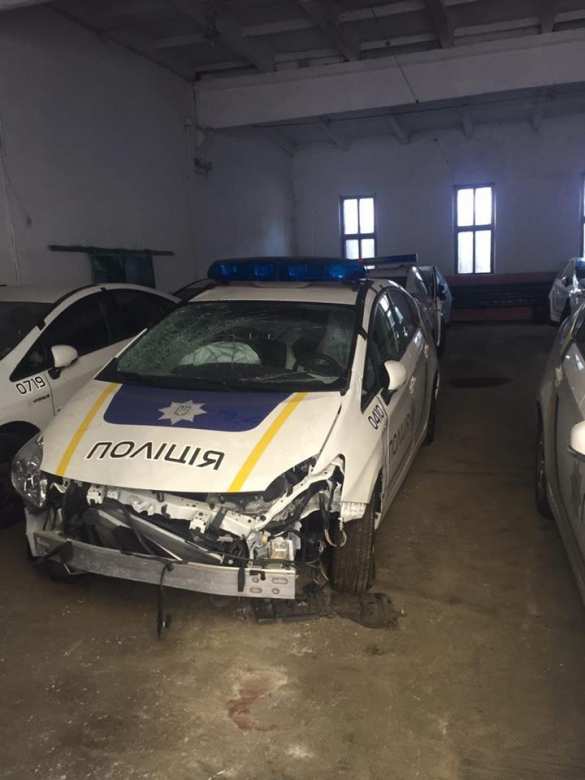 Кладбище патрульных «Приусов» — масштабы достижений украинских копов (ФОТО) | Русская весна