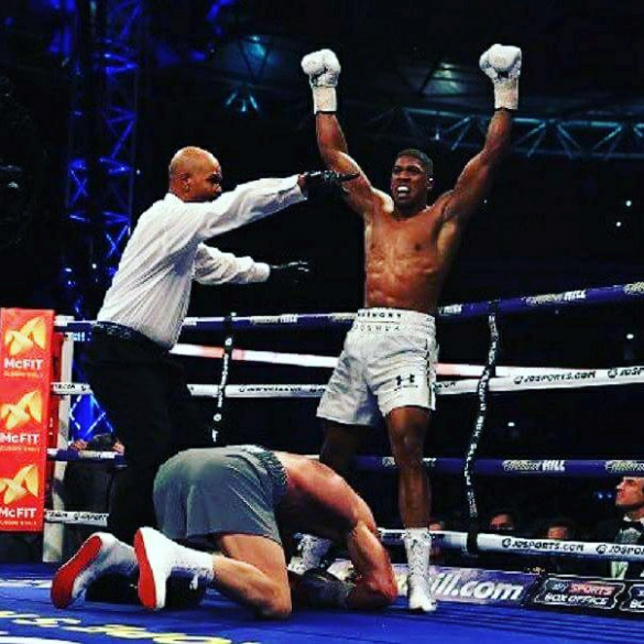 МОЛНИЯ: Украинский боксер Владимир Кличко разгромно проиграл британцу Энтони Джошуа (+ВИДЕО) | Русская весна