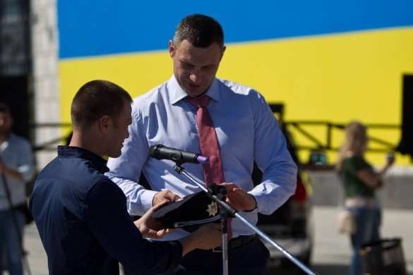 «Дядя Стёпа»: мэр Киева Виталий Кличко в очередной раз стал героем дня в Сети (ФОТО, ВИДЕО) | Русская весна